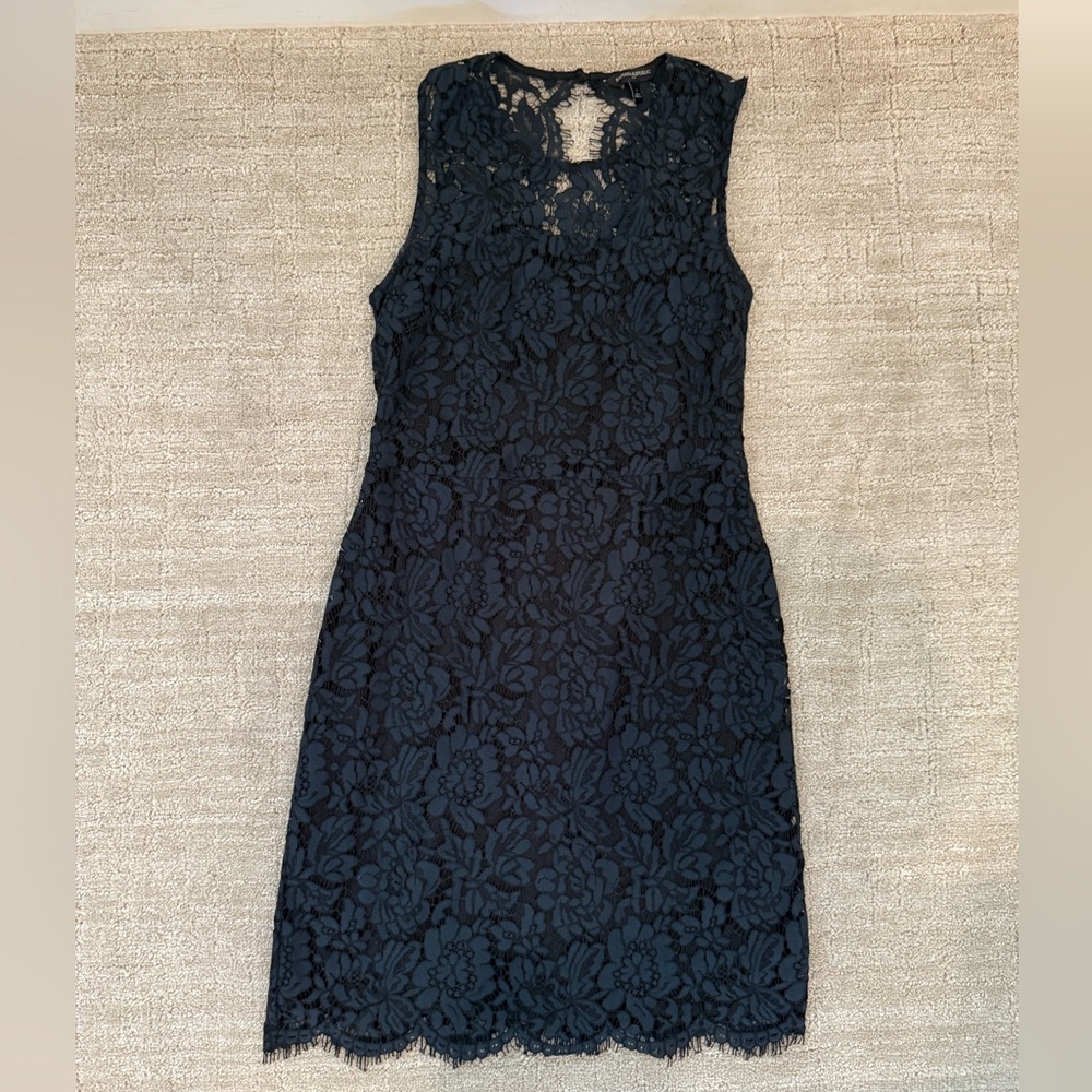 Banana Republic cocktail dress women’s size 4, blue